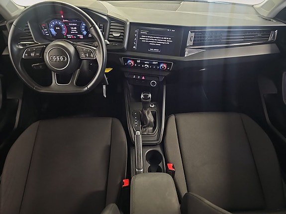 Vehicle Image 10