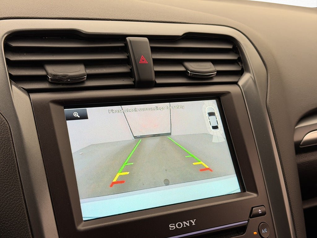 Vehicle Image 21
