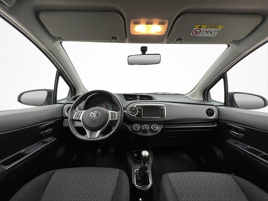 Vehicle Image 12