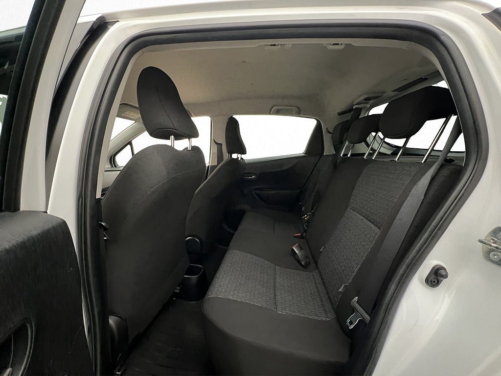 Vehicle Image 21