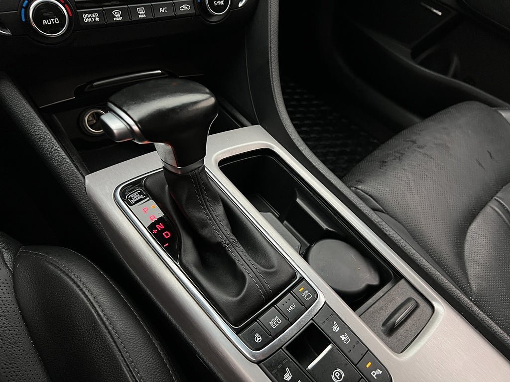 Vehicle Image 28