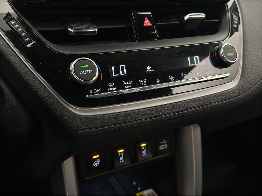 Vehicle Image 18