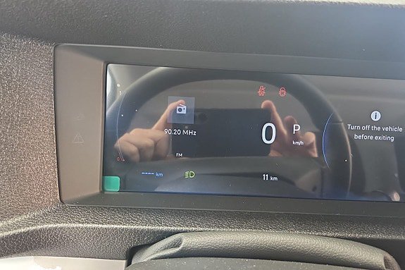 Vehicle Image 11