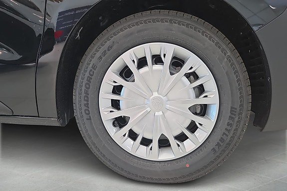 Vehicle Image 12