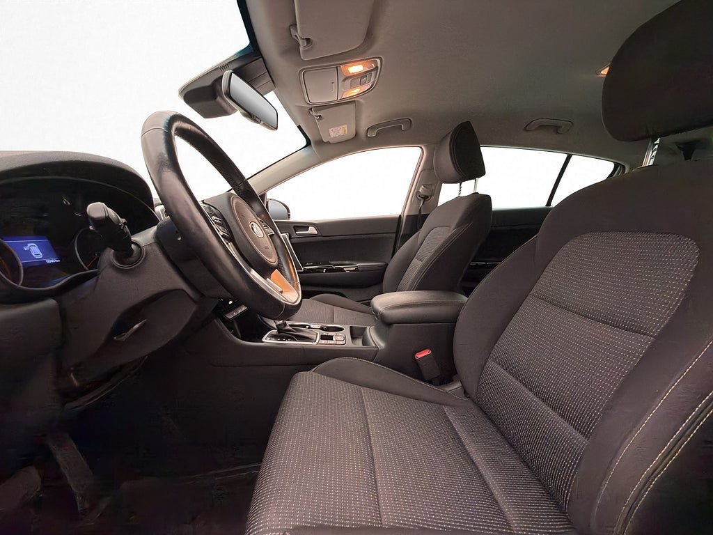 Vehicle Image 13