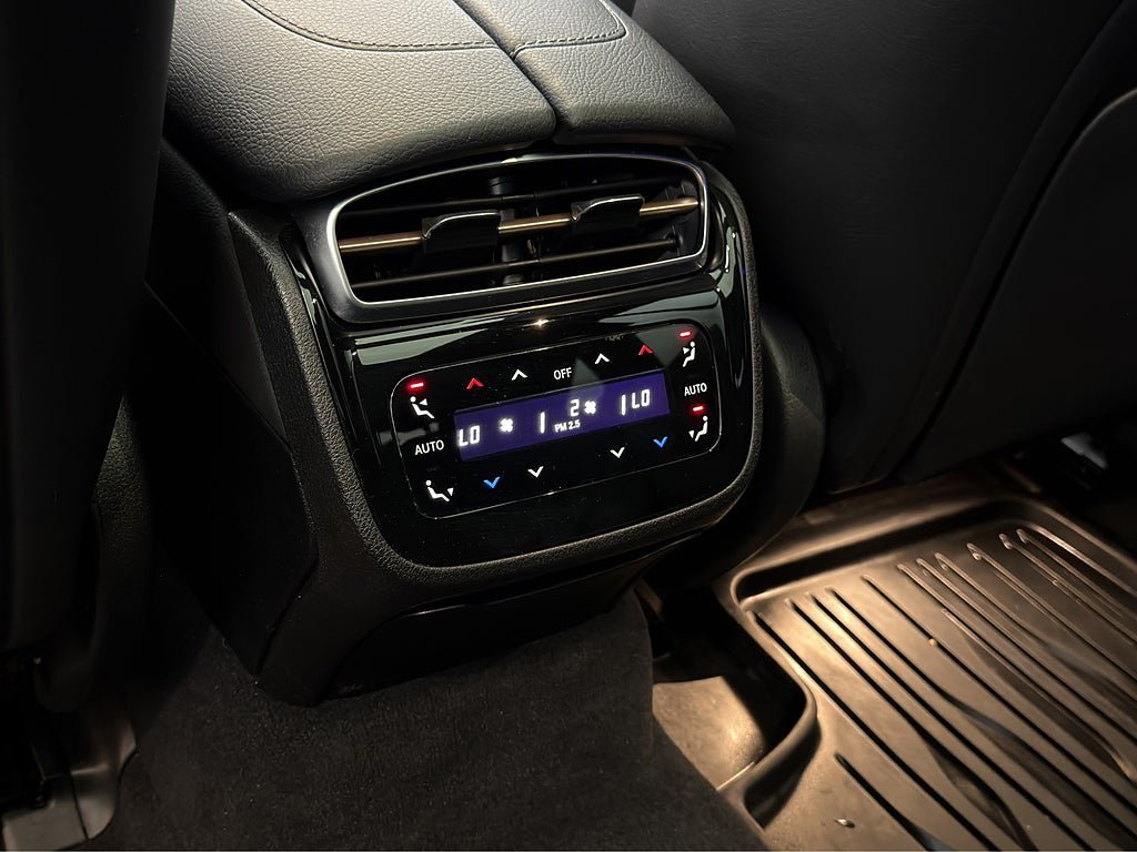 Vehicle Image 38