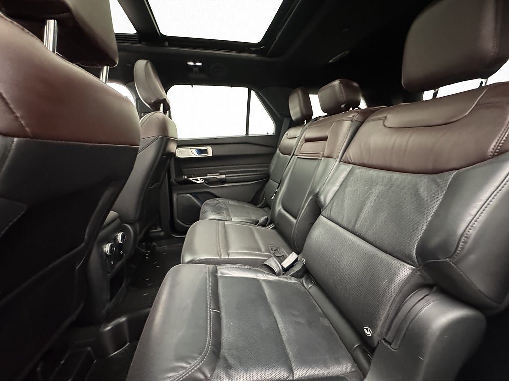Vehicle Image 30