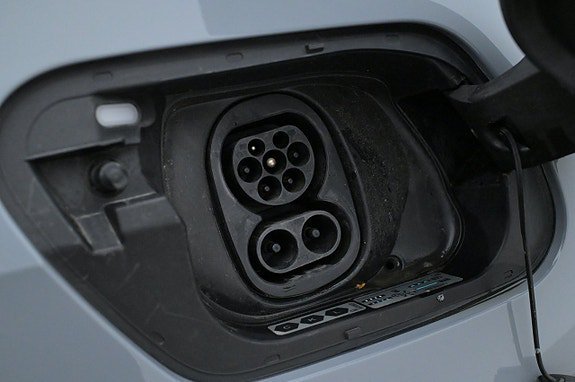 Vehicle Image 24