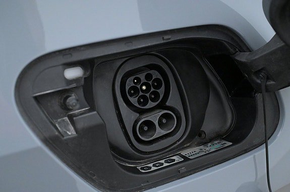 Vehicle Image 24