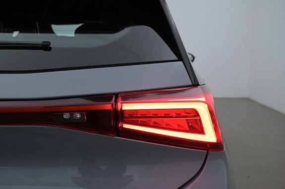 Vehicle Image 26