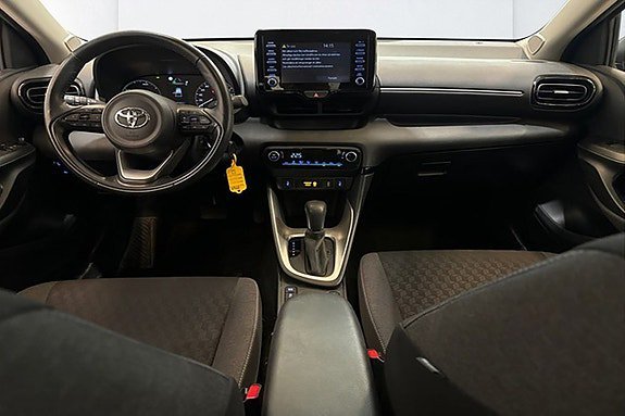 Vehicle Image 9