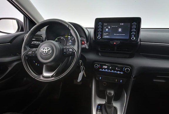 Vehicle Image 12