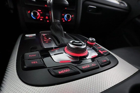 Vehicle Image 24