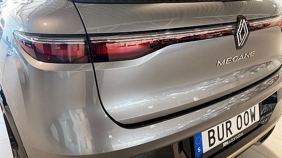 Vehicle Image 23