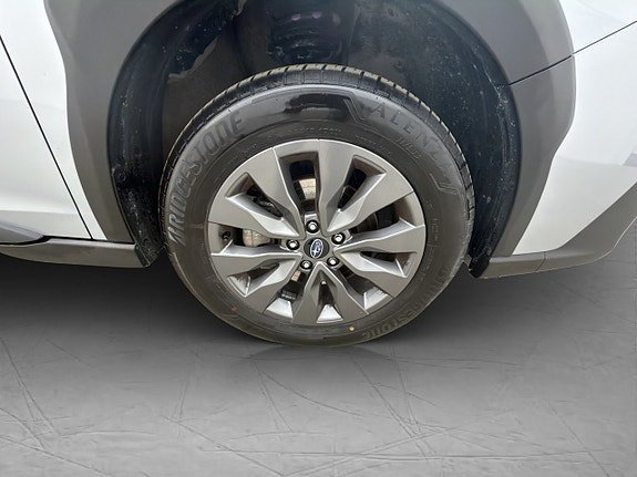 Vehicle Image 32