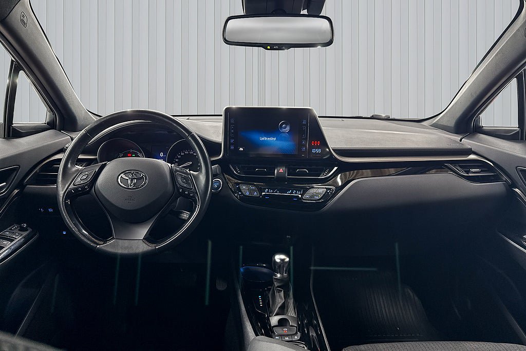 Vehicle Image 10