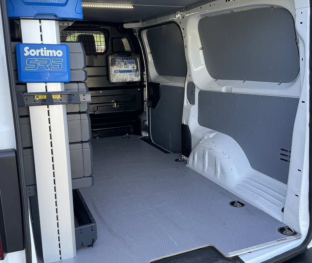 Vehicle Image 18