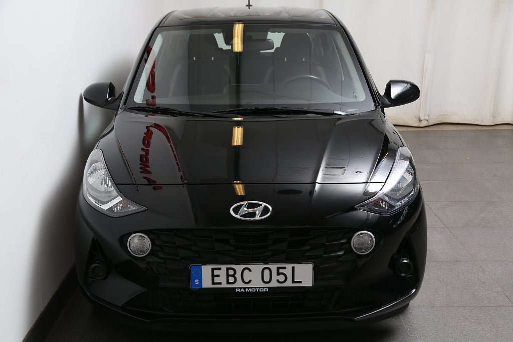 Vehicle Image 6
