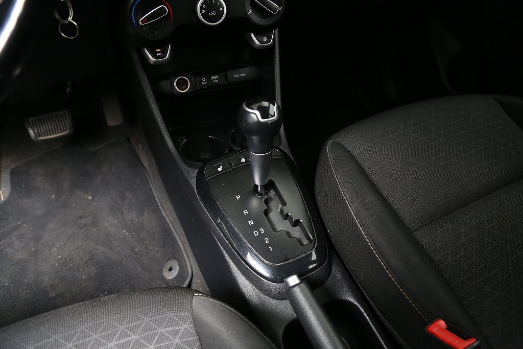 Vehicle Image 23