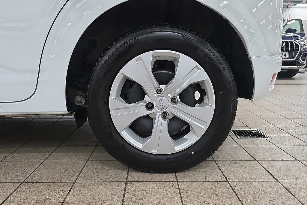 Vehicle Image 17