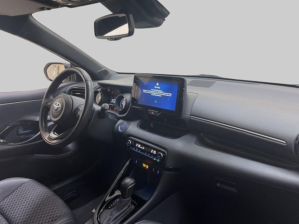Vehicle Image 11