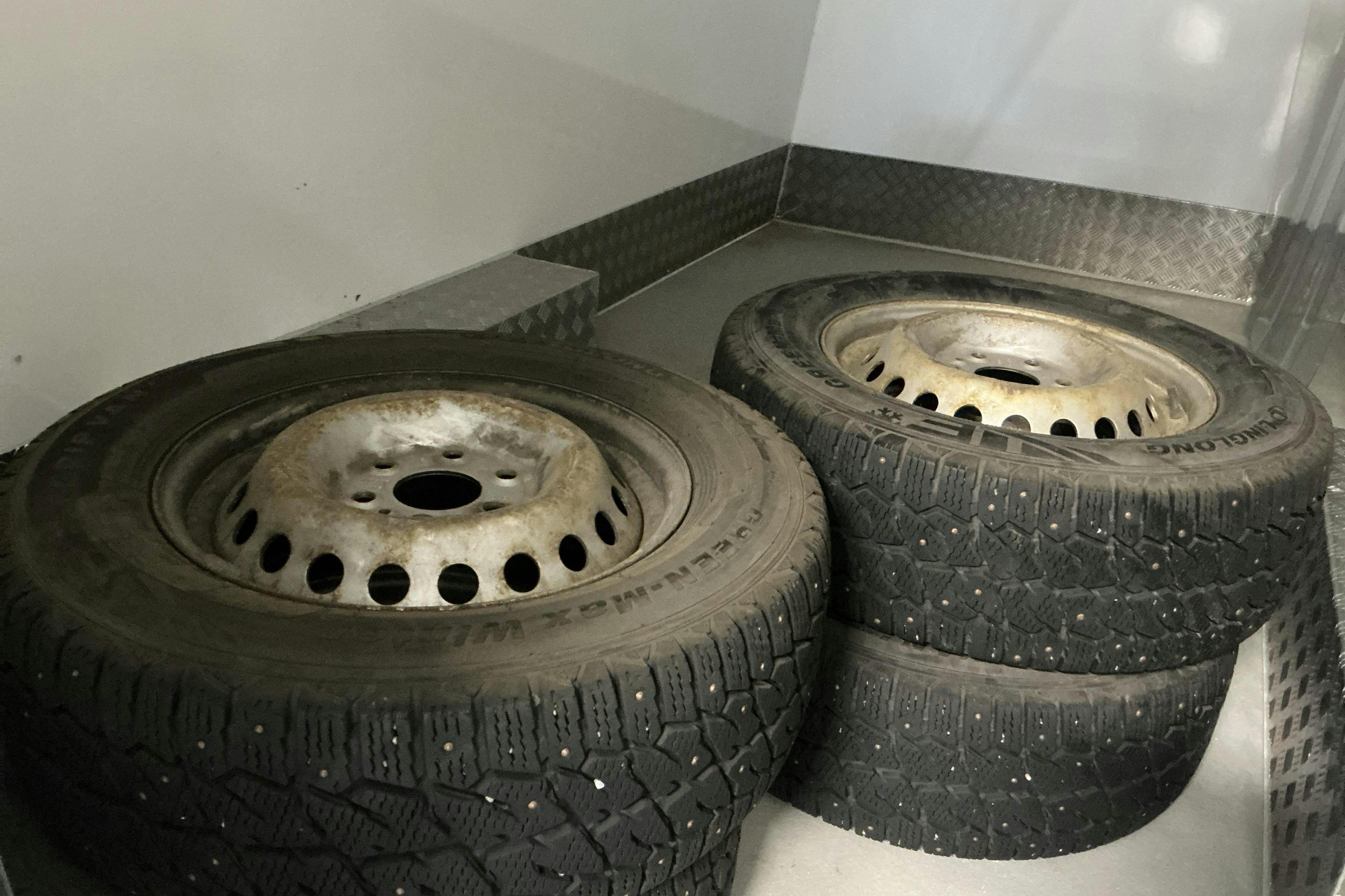Vehicle Image 13