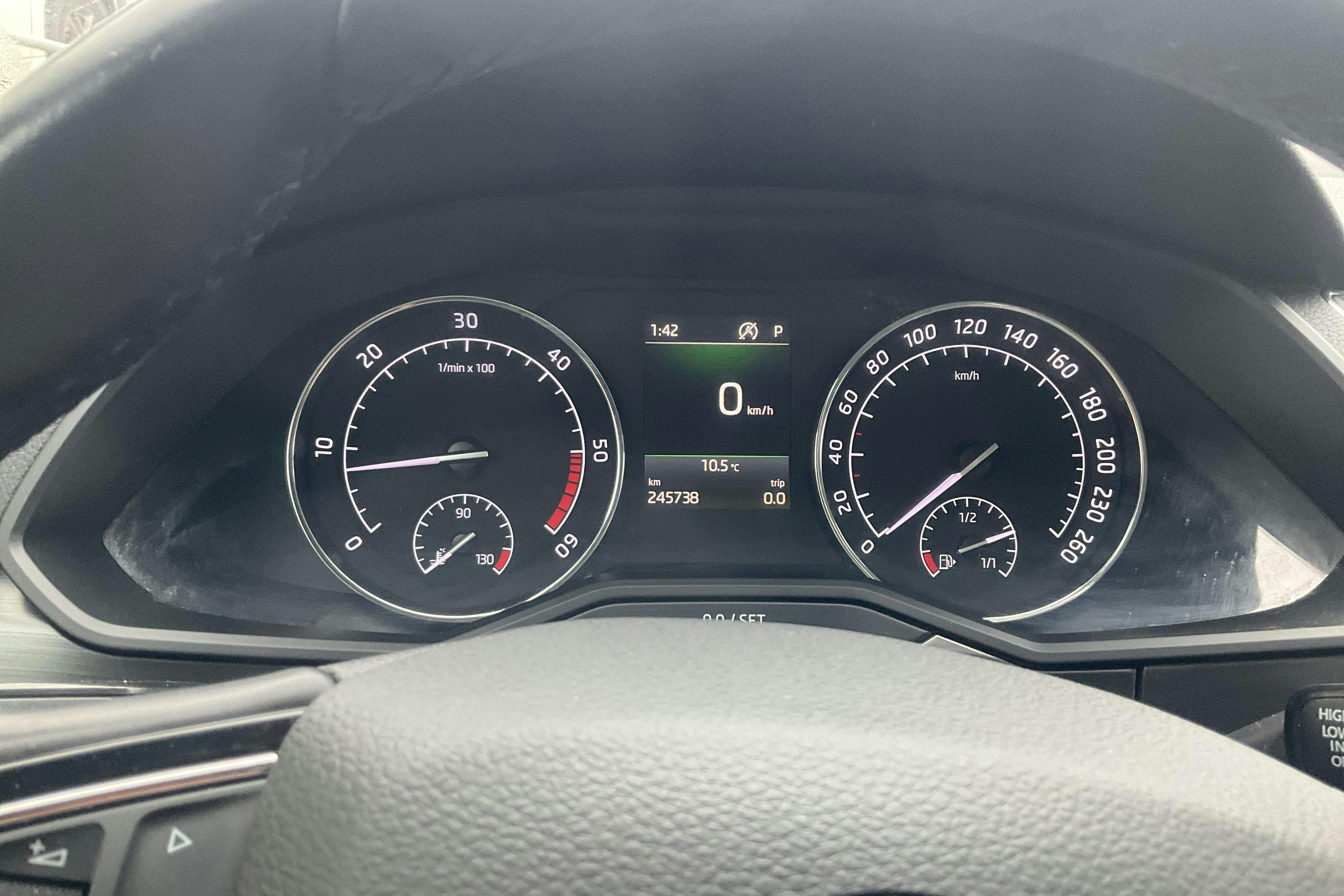 Vehicle Image 10