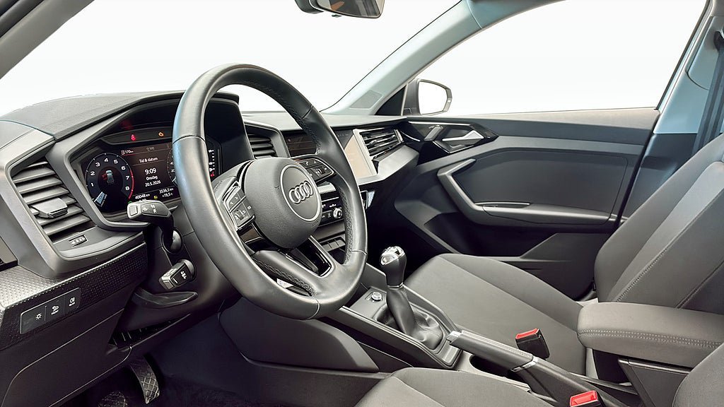 Vehicle Image 7