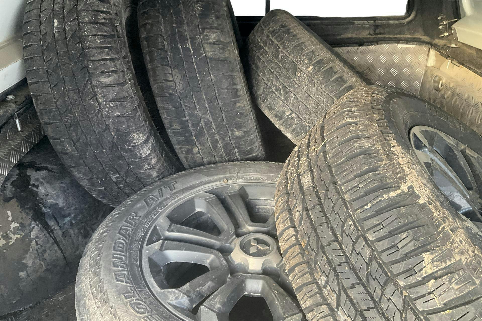 Vehicle Image 11