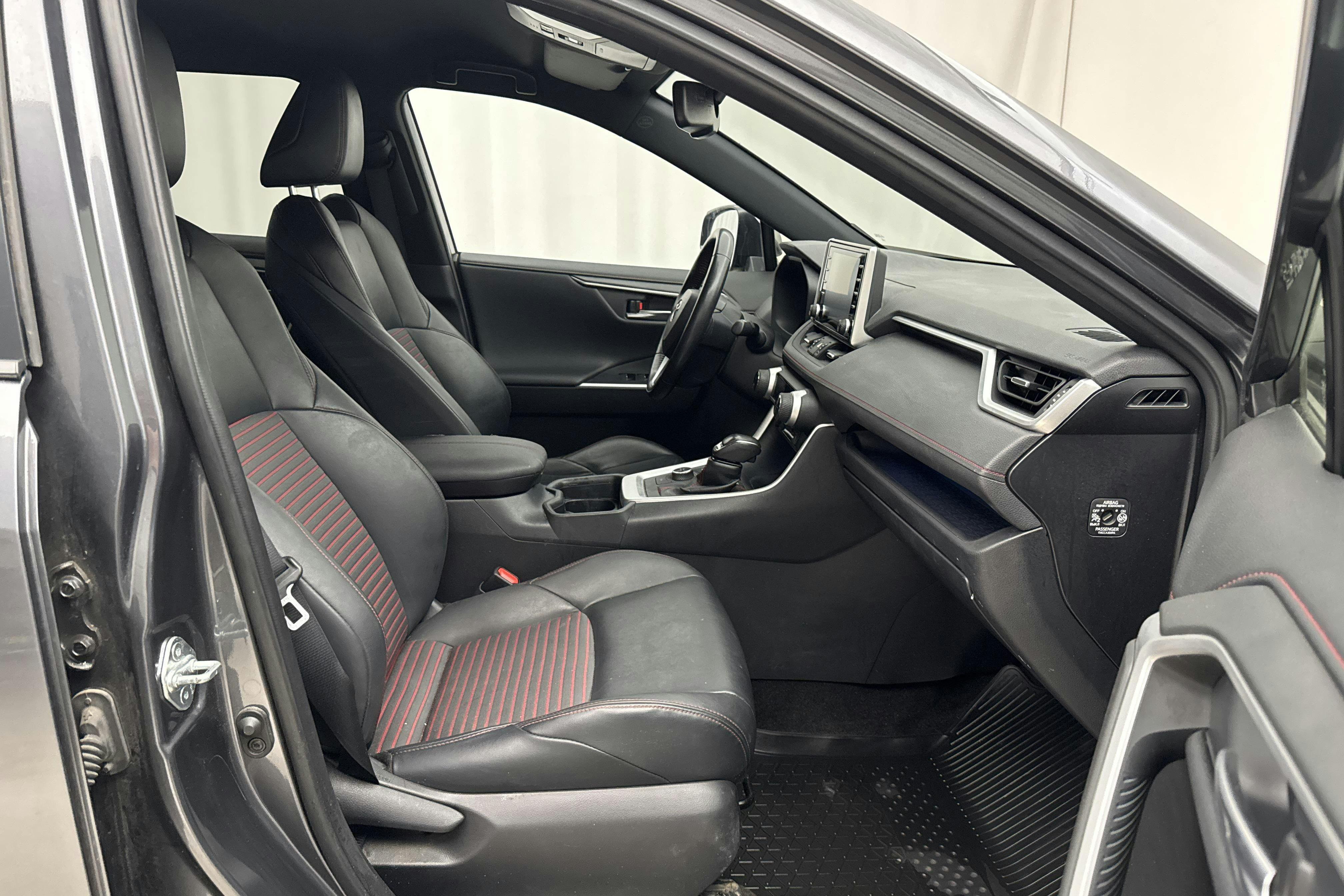 Vehicle Image 7