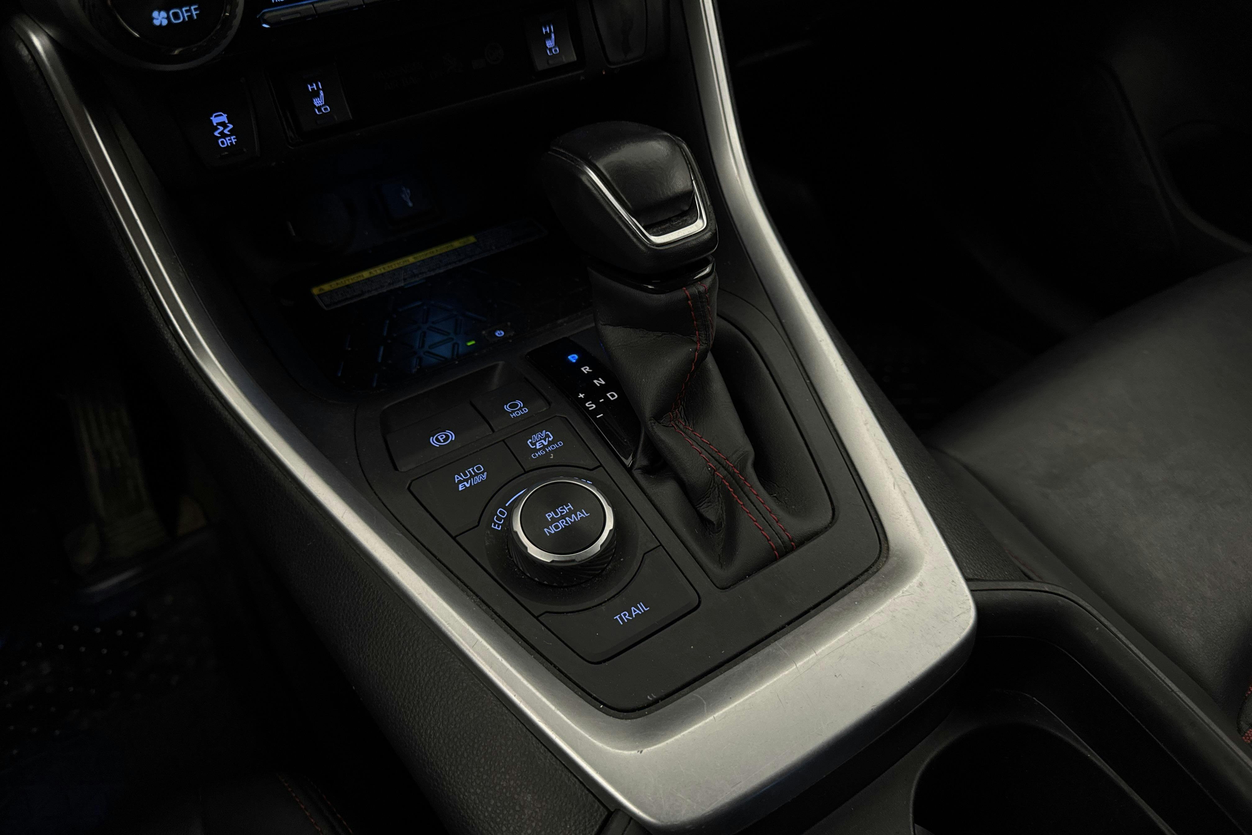 Vehicle Image 14