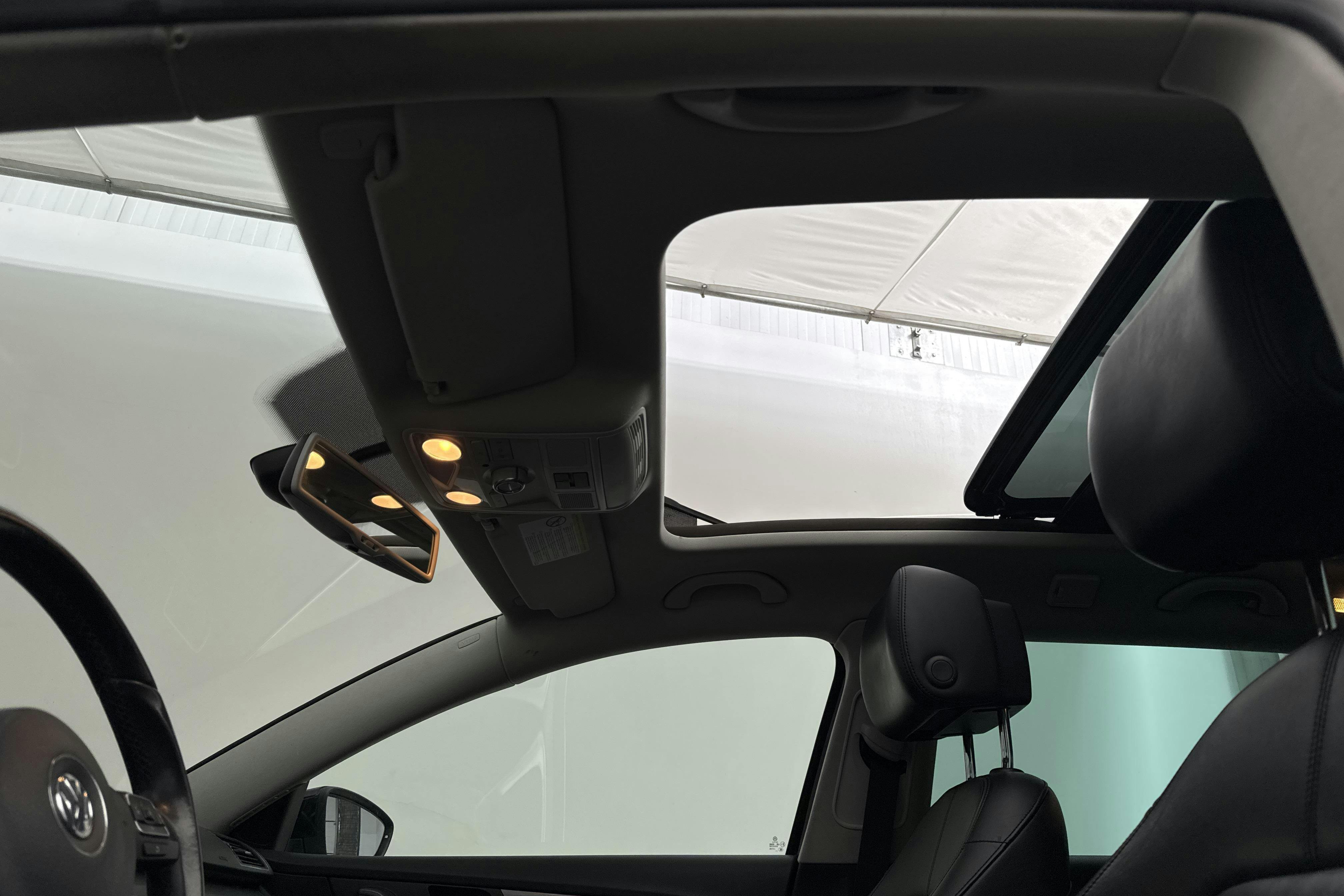 Vehicle Image 14
