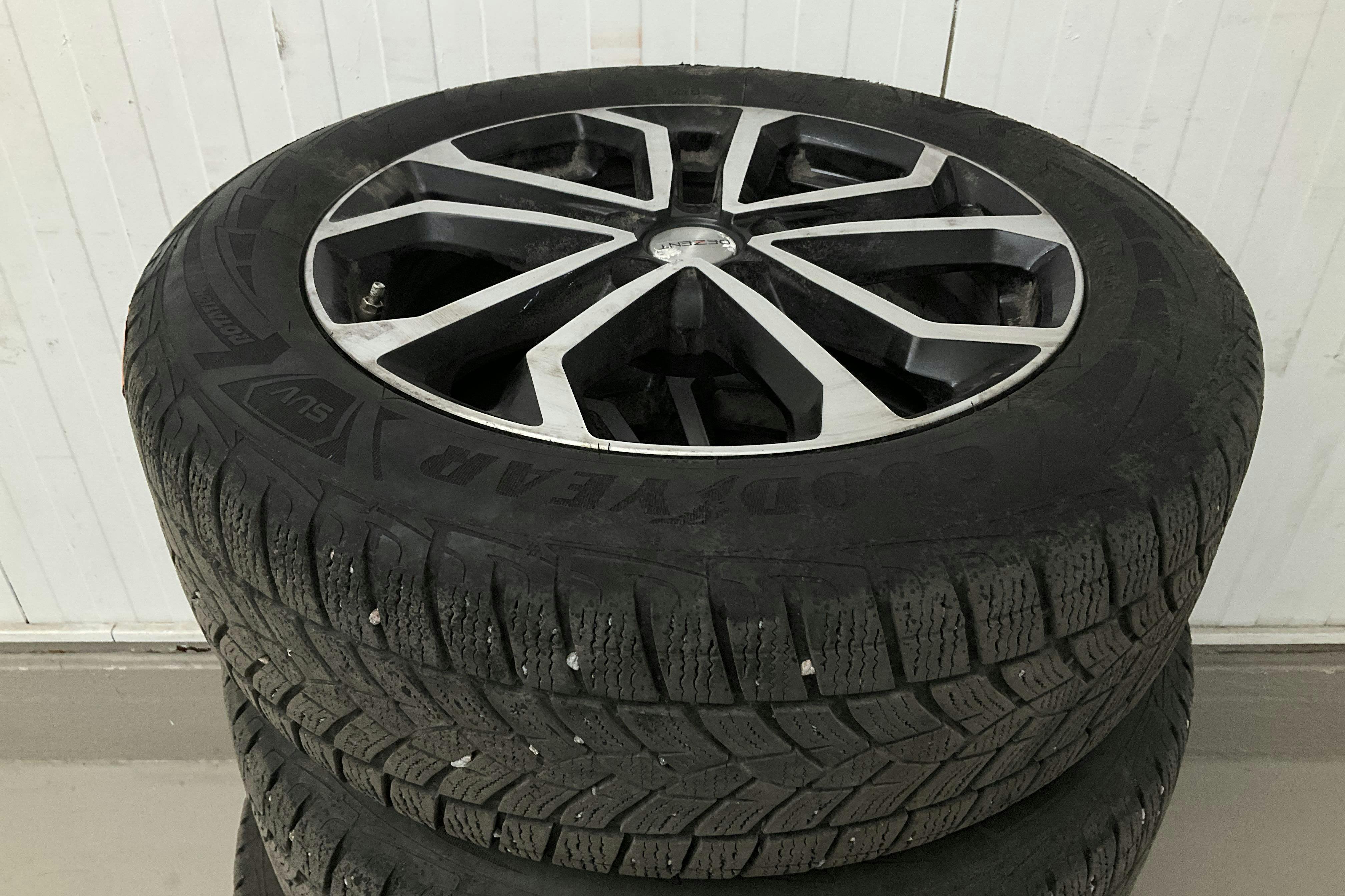 Vehicle Image 17