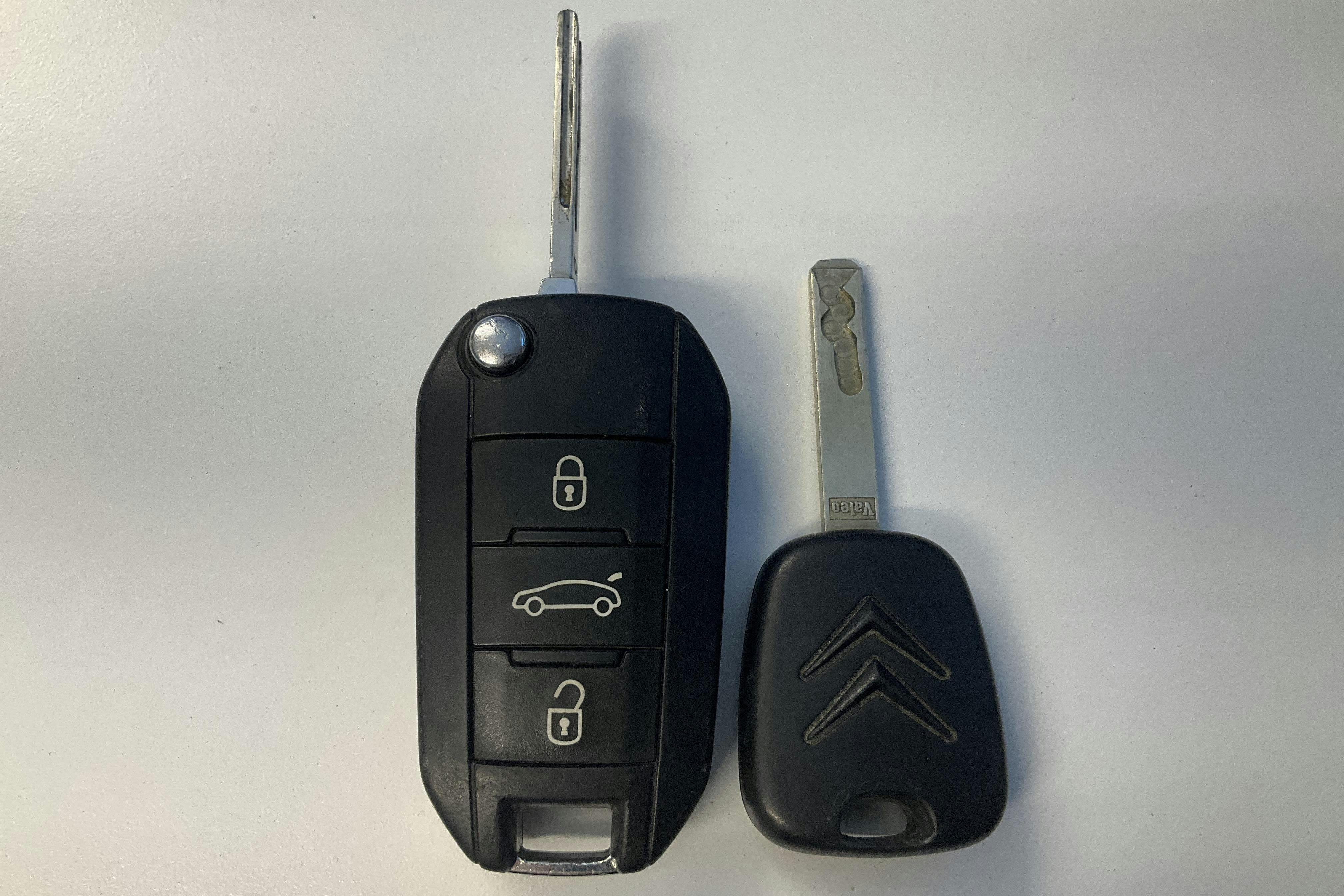 Vehicle Image 15