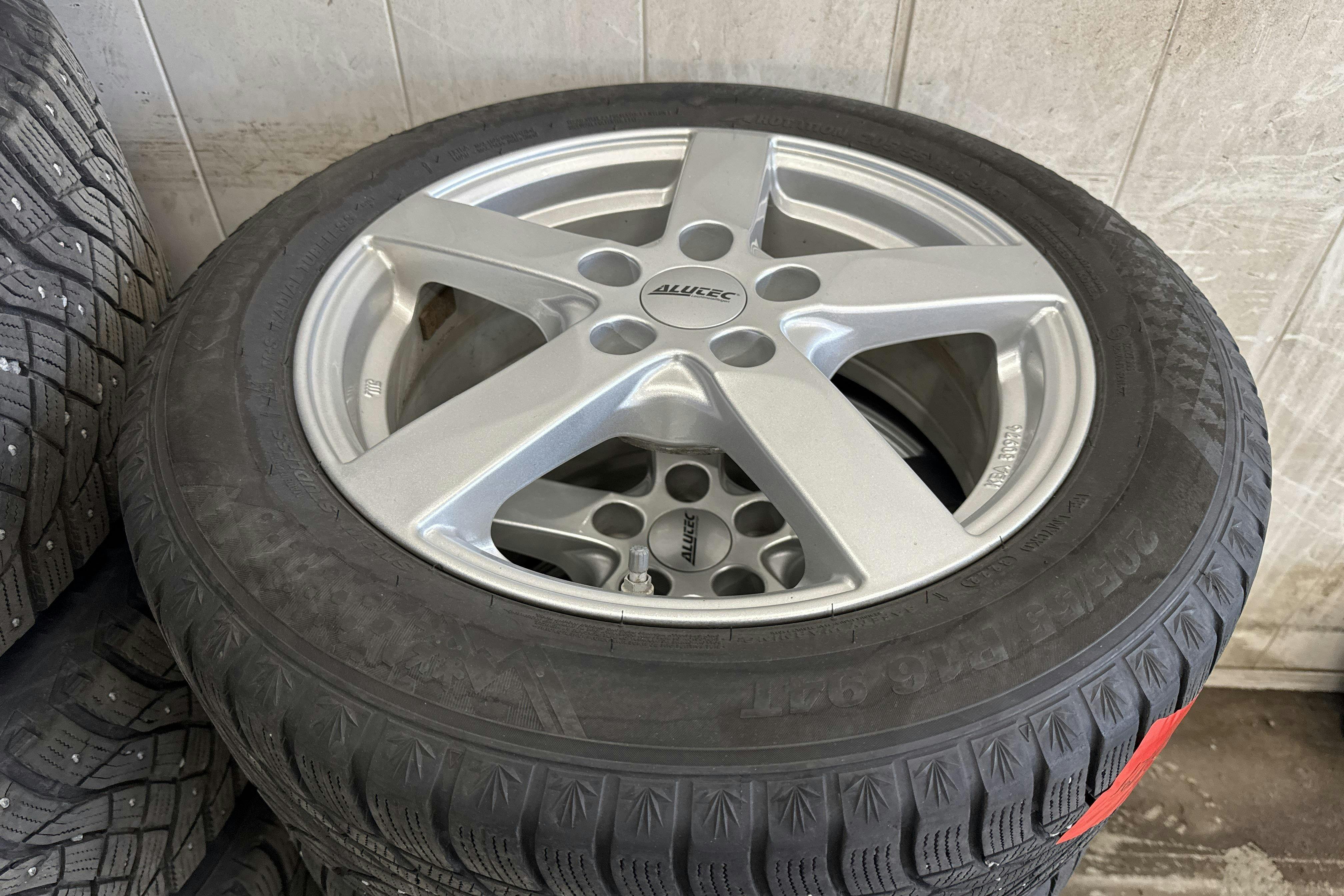 Vehicle Image 20