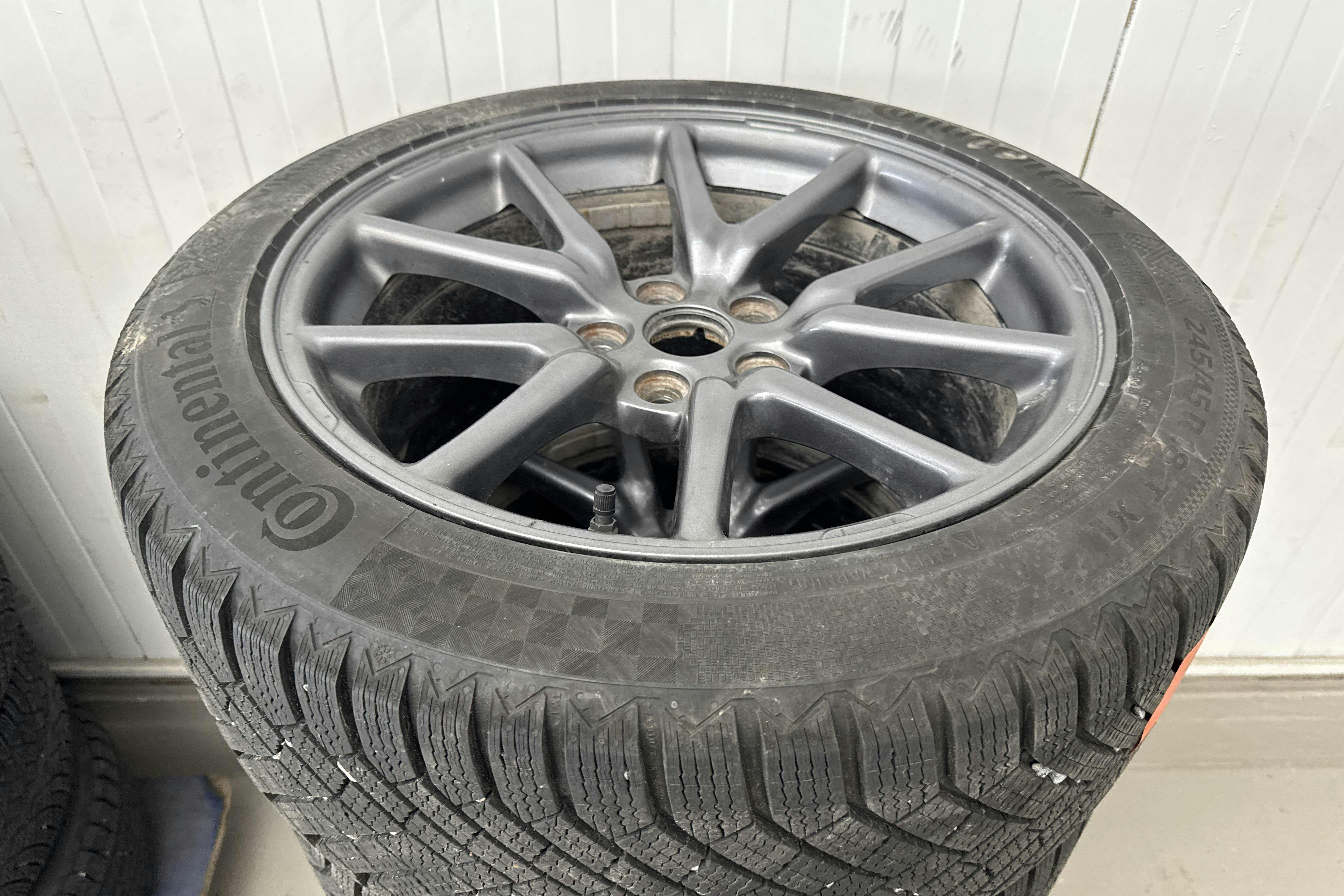 Vehicle Image 23