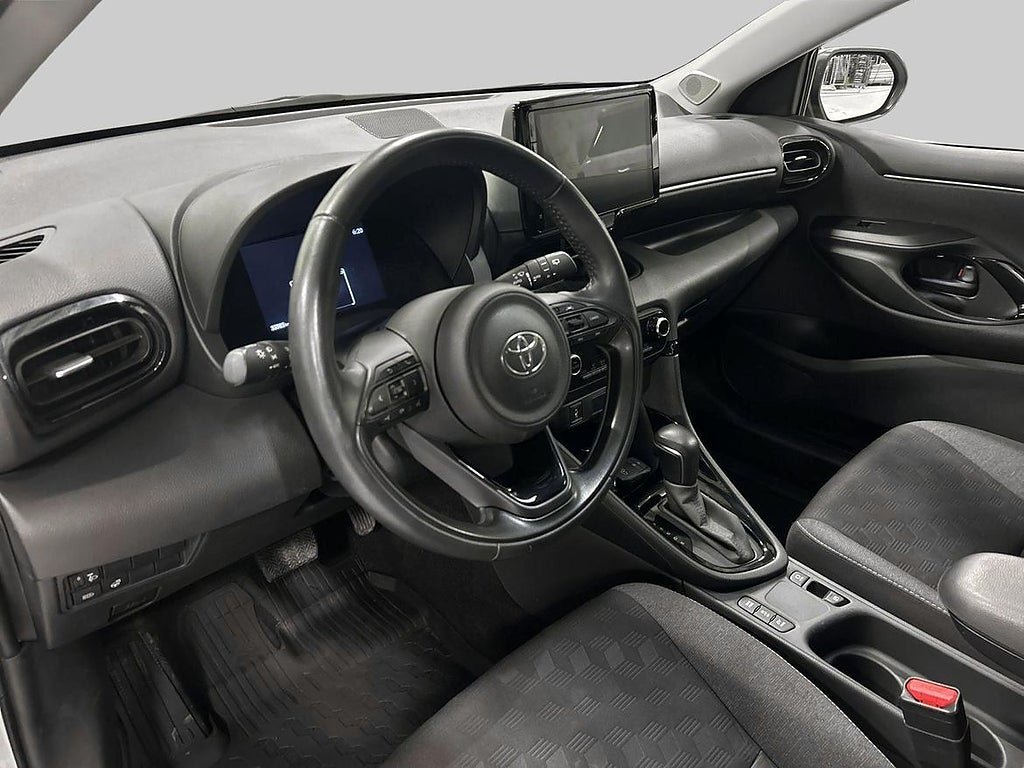 Vehicle Image 14