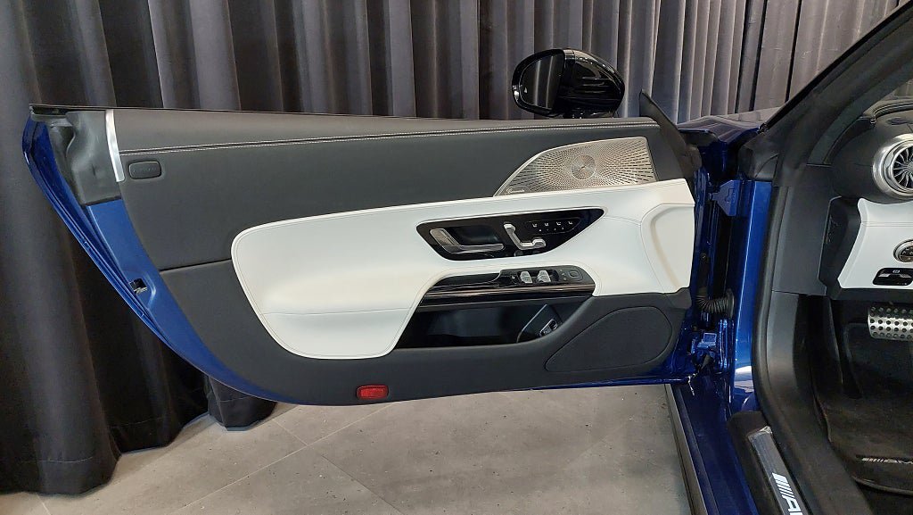 Vehicle Image 42
