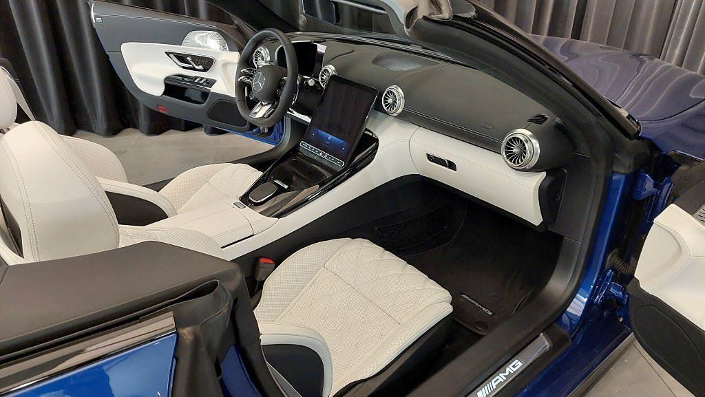 Vehicle Image 45