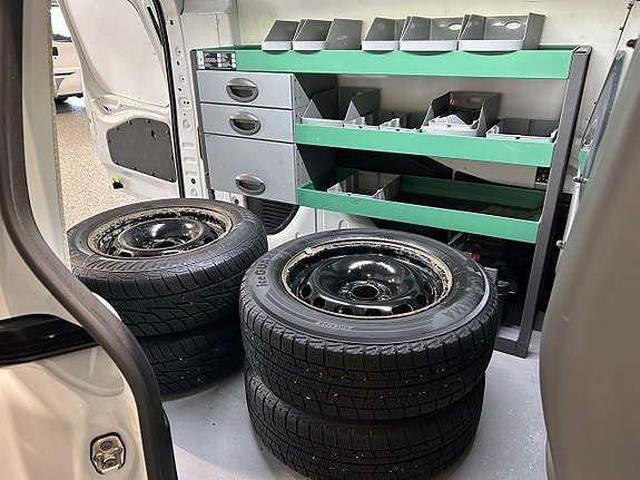 Vehicle Image 19