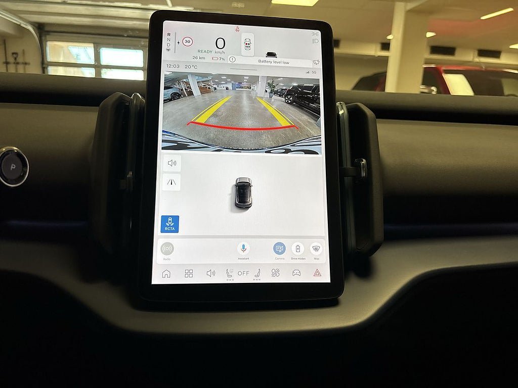 Vehicle Image 10