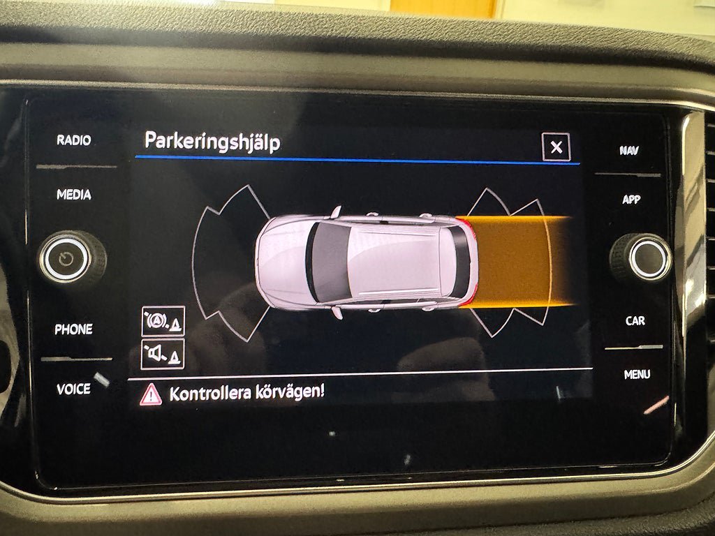 Vehicle Image 23