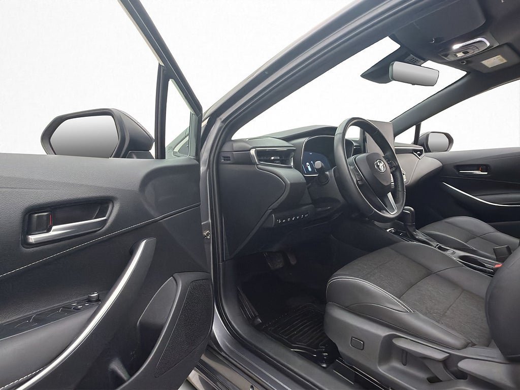 Vehicle Image 16