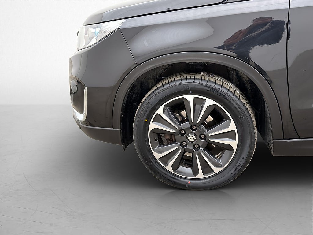 Vehicle Image 10