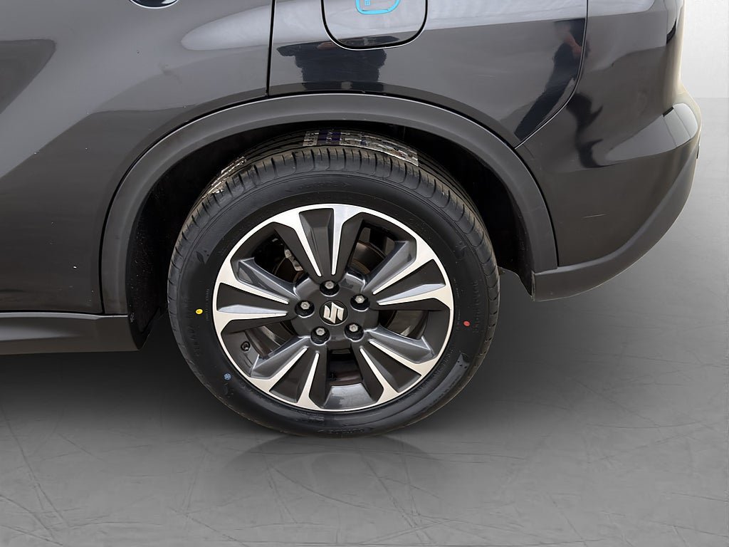 Vehicle Image 11