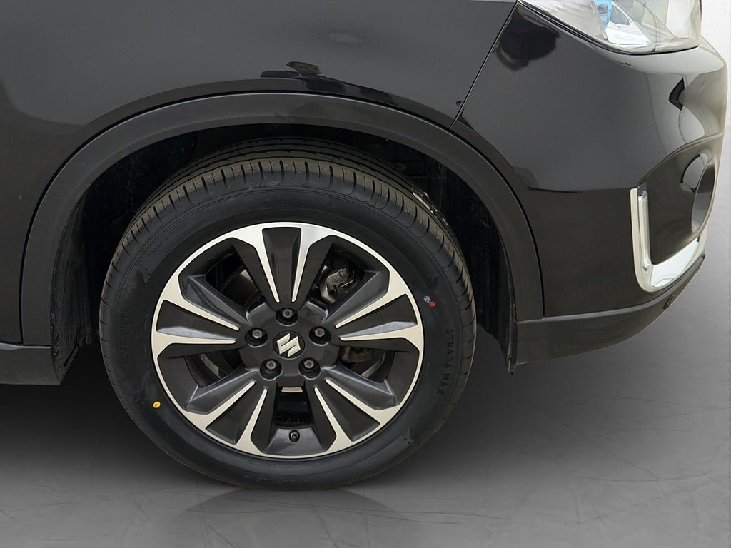 Vehicle Image 13