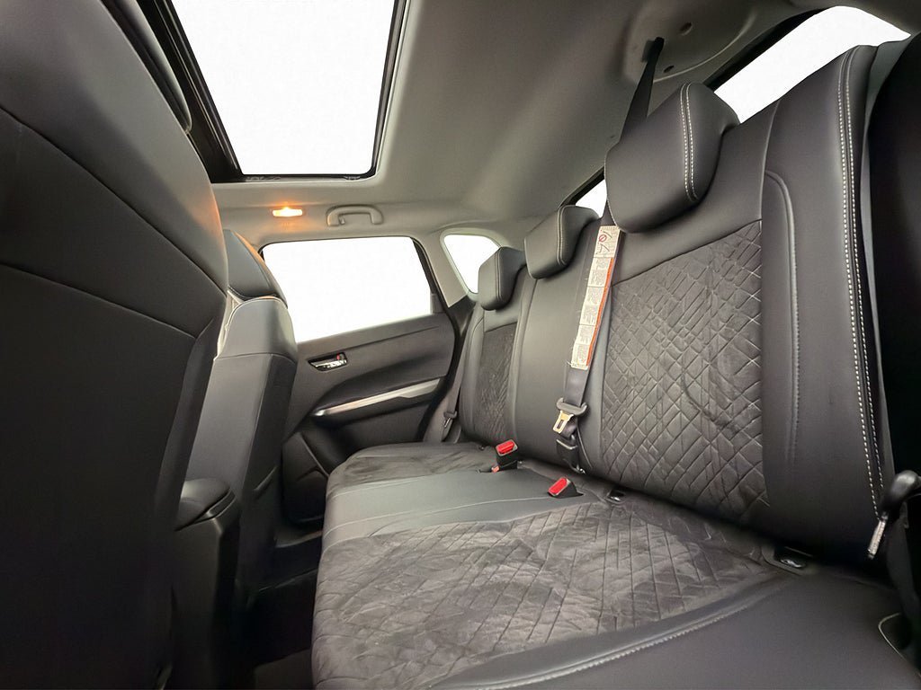 Vehicle Image 18