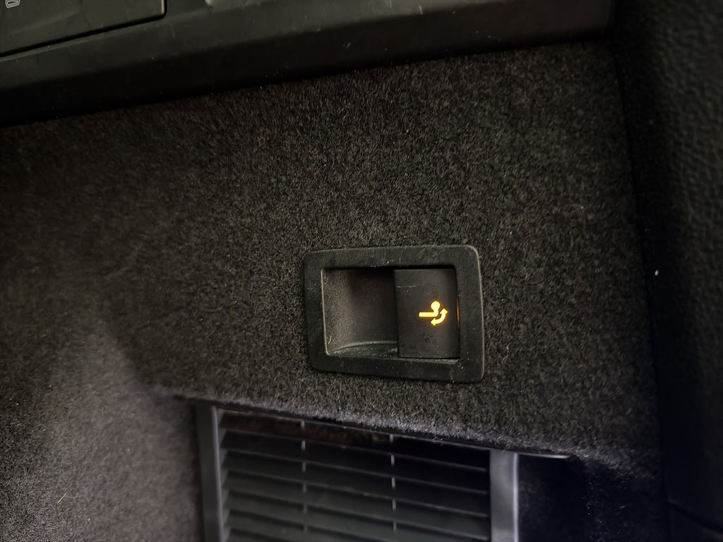 Vehicle Image 28