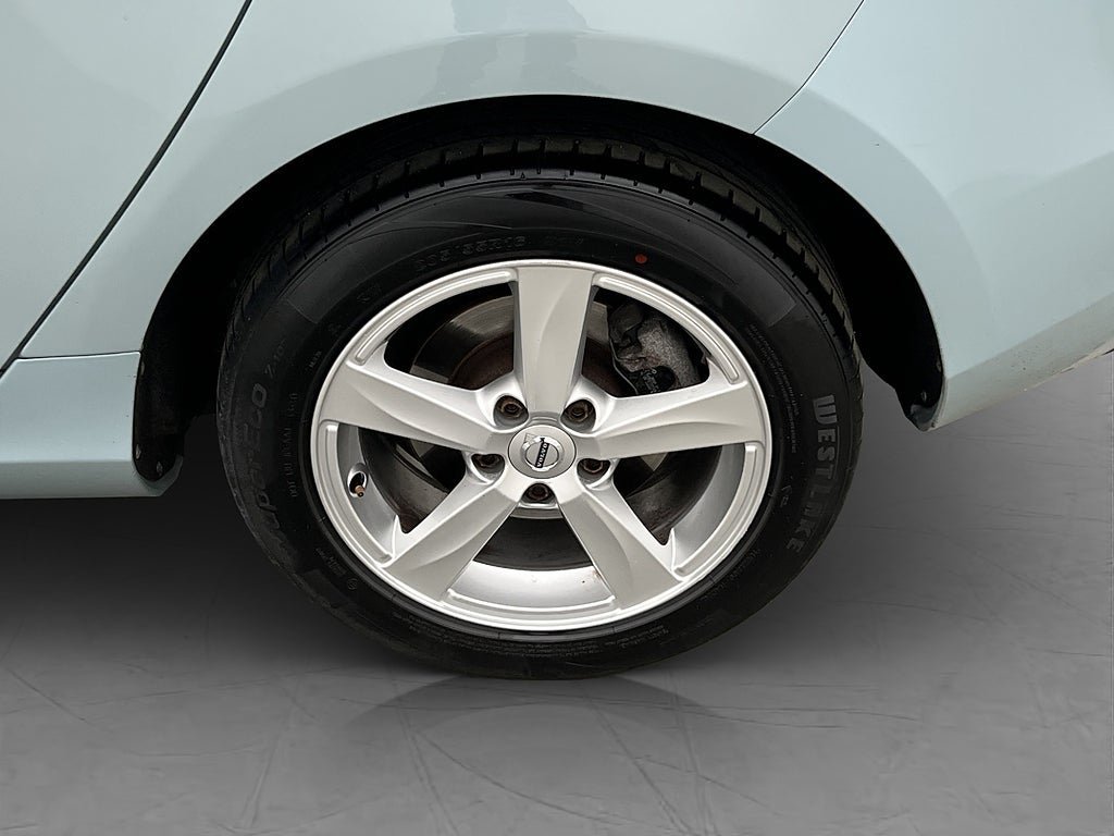 Vehicle Image 37