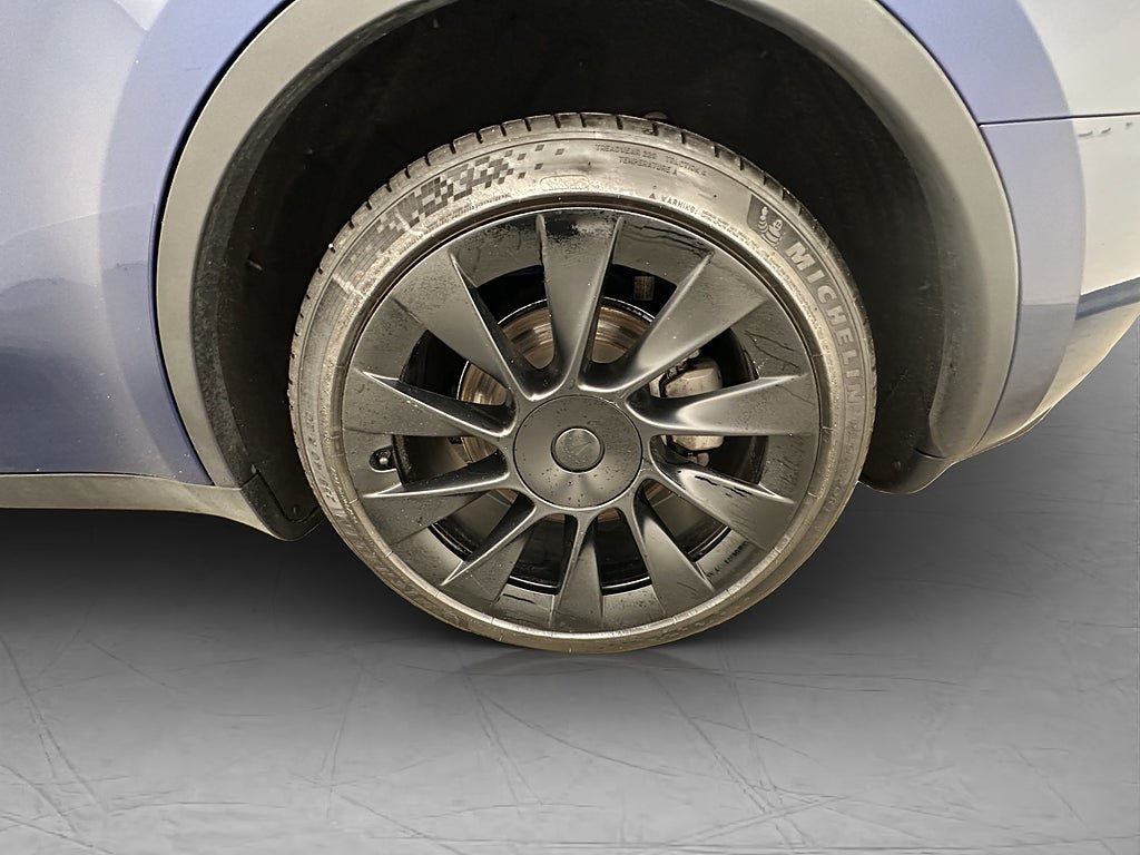 Vehicle Image 32